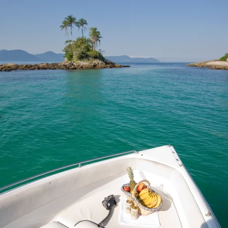 passeio barco ilha botinas 01